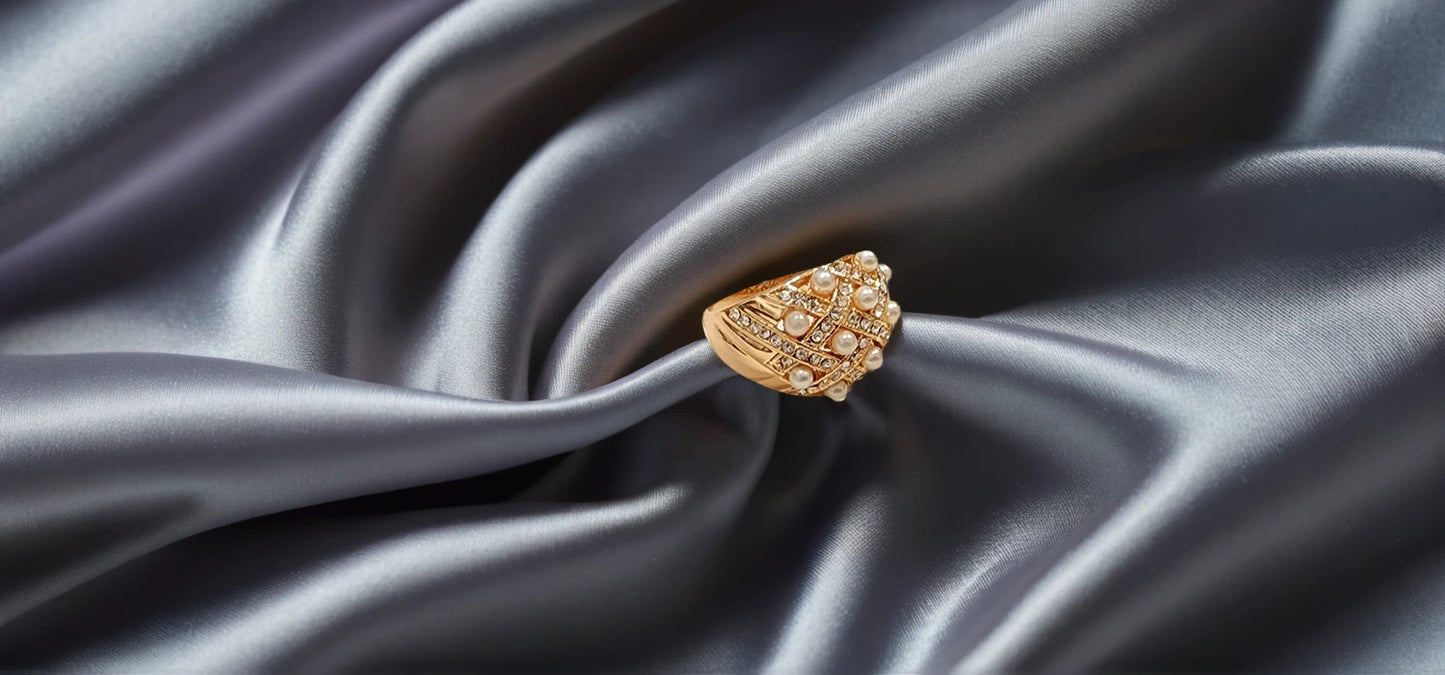 Pearl Lattice Ring