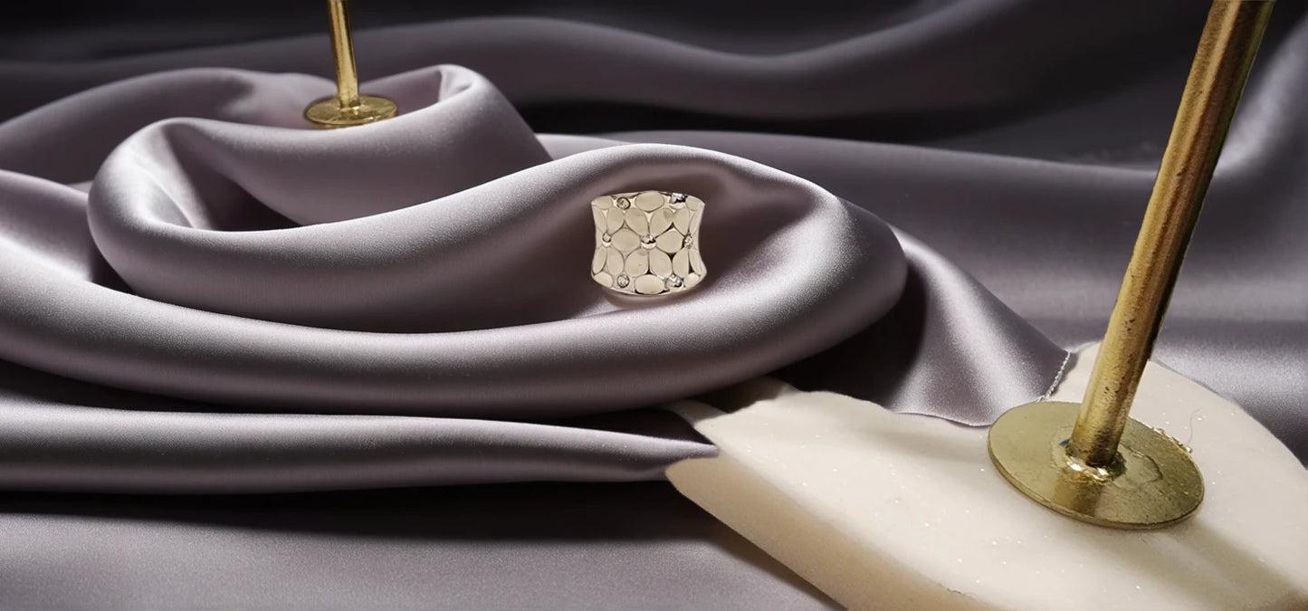 Petal Glaze Ring